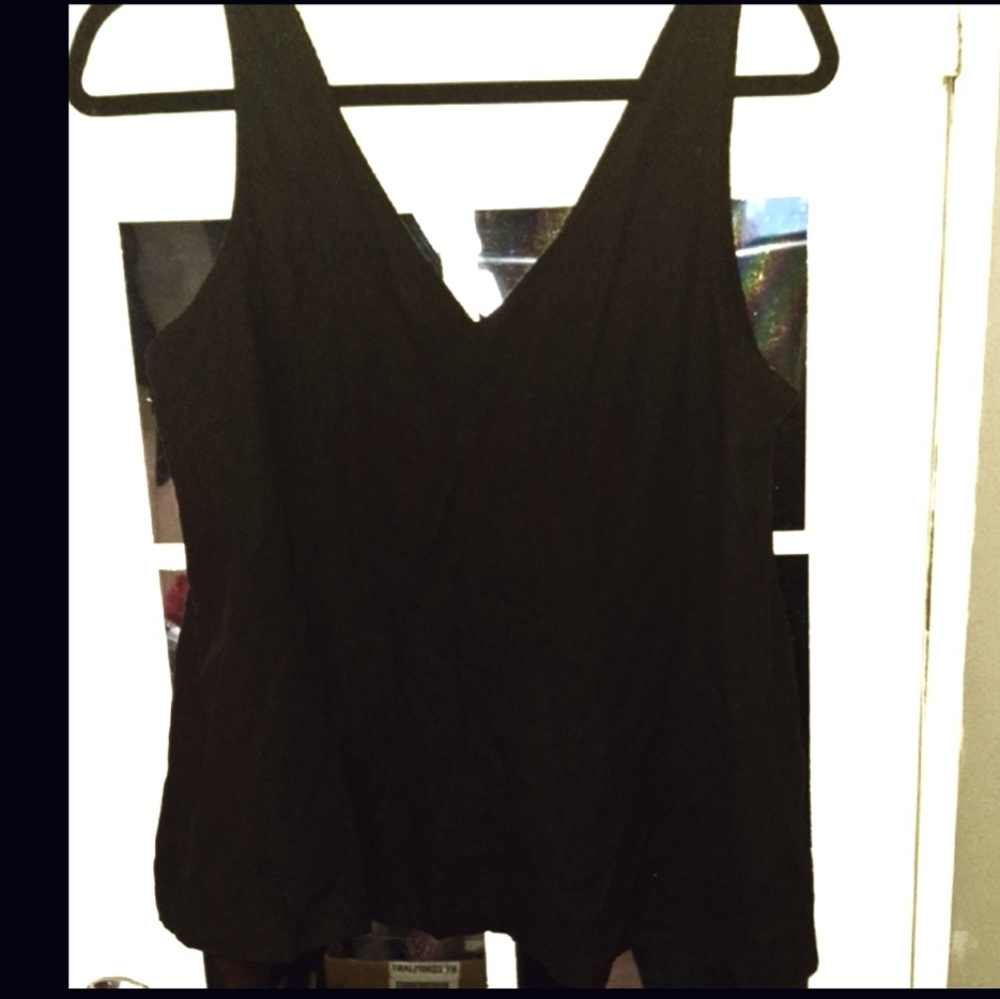 Time and Tru Black V-Neck Sleeveless Top